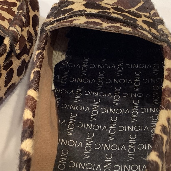 Vionic 356 Larrun Calf Hair Loafers Size 7 Leopard Print Slip On Shoes - Picture 6 of 6